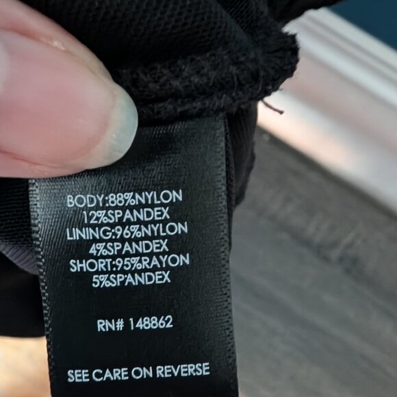 Black lace bodysuit Torrid - Picture 4 of 4